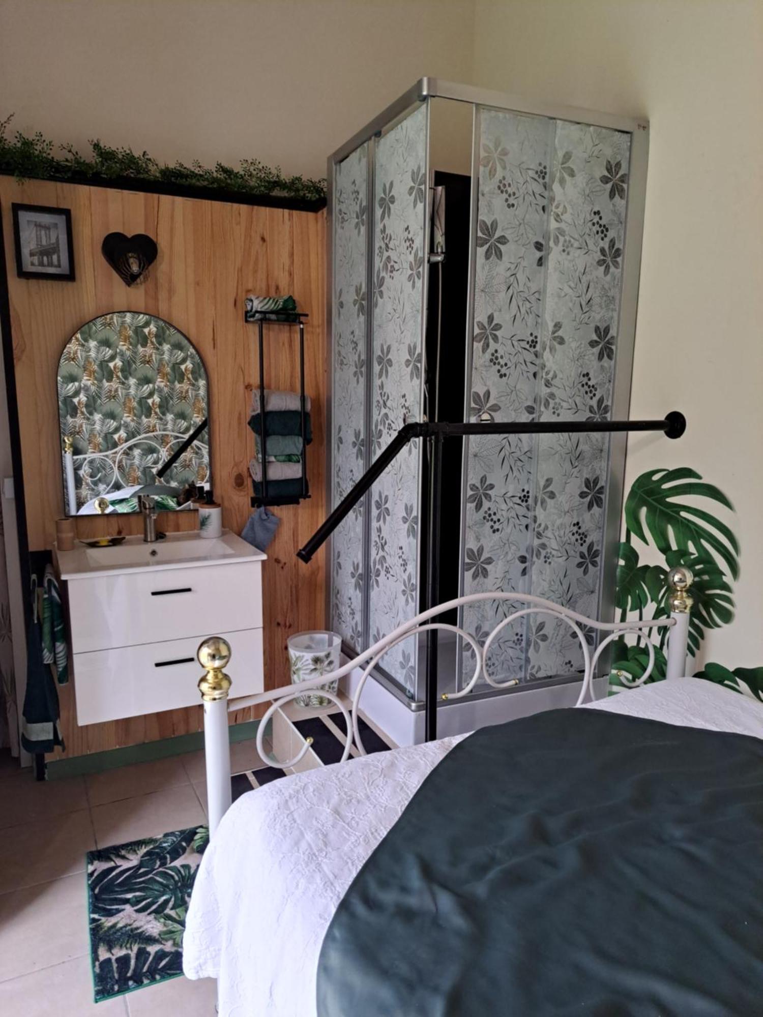 Bed and Breakfast Chez Martine et Bernard Saint-Vincent-Sterlanges Exterior foto